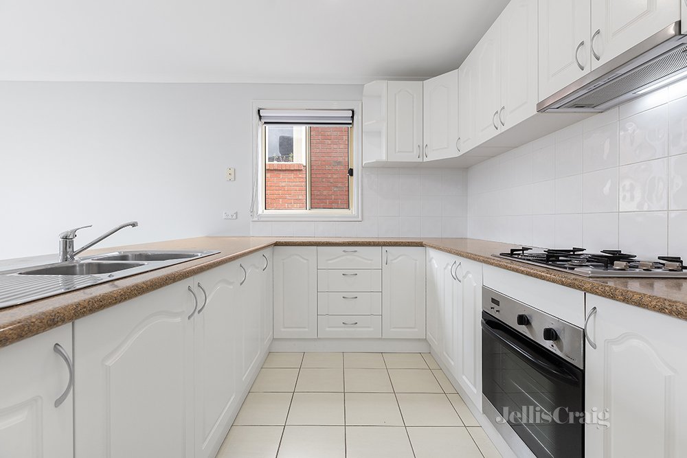 2/31 Rokewood Cres, Meadow Heights image 5