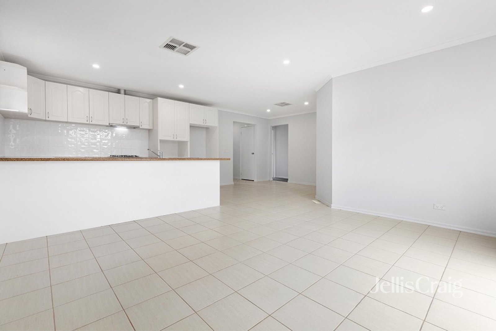 2/31 Rokewood Cres, Meadow&nbsp;Heights image 3