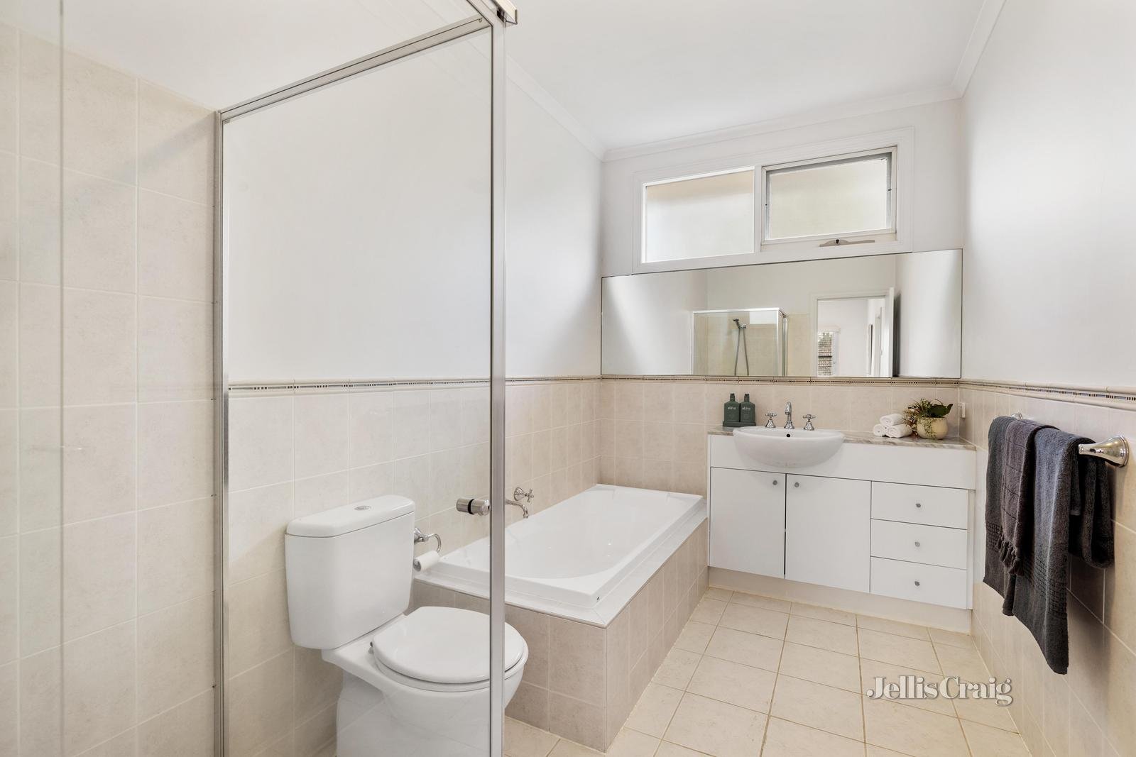 2/310 Mont Albert Road, Surrey Hills image 9
