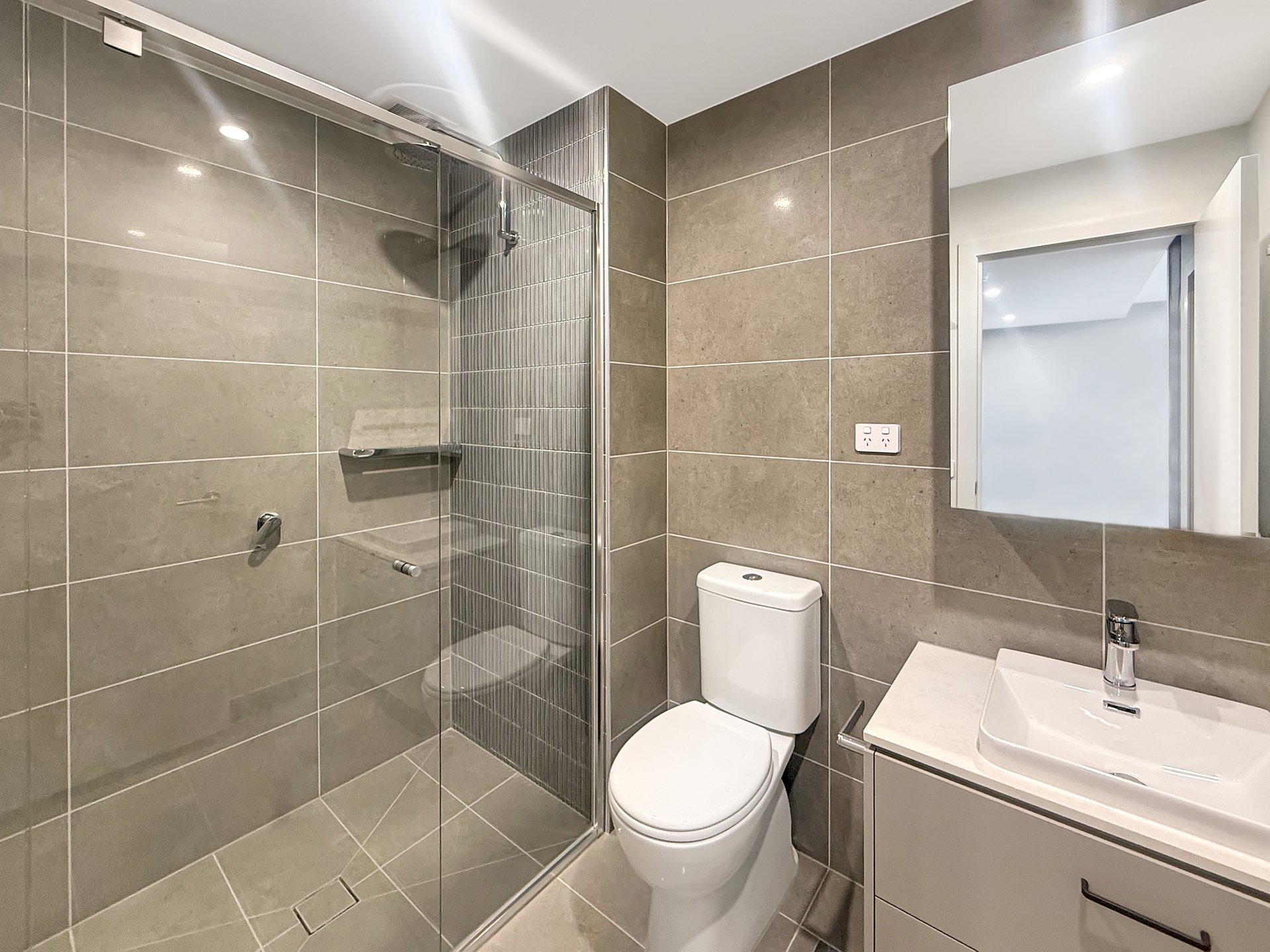 23/104 Colac Road, Highton image 5