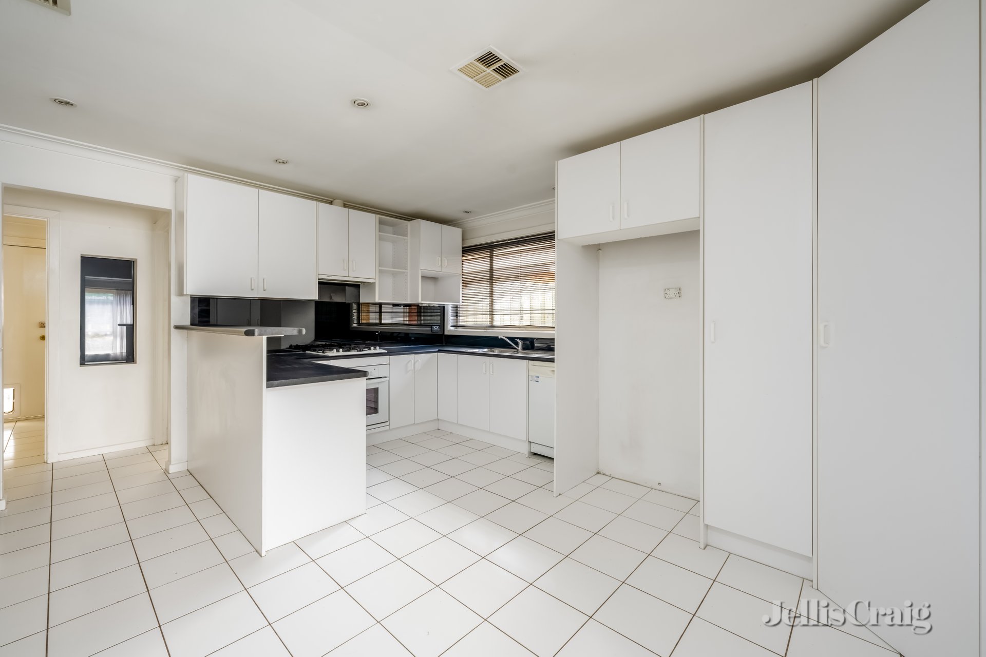 2/311 Bell Street, Coburg image 2