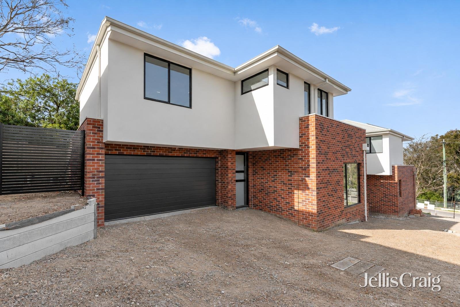 2&3/115 Bellevue Avenue, Rosanna image 2