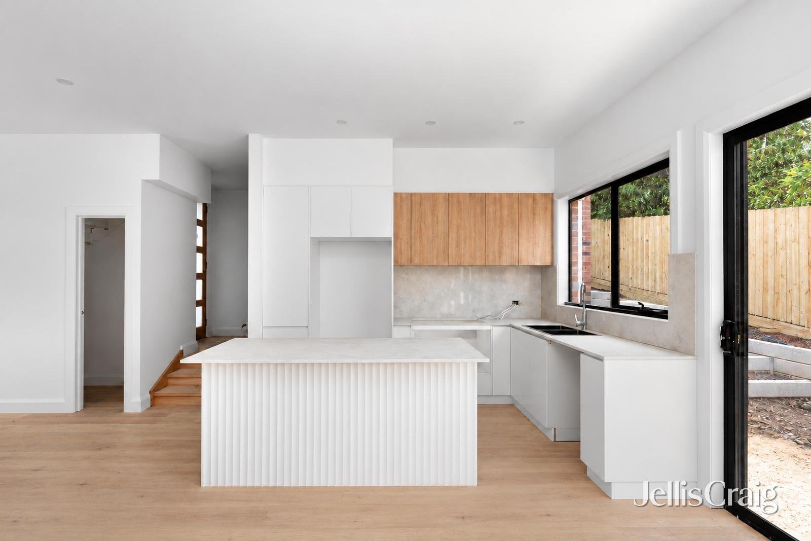 2&3/115 Bellevue Avenue, Rosanna image 3