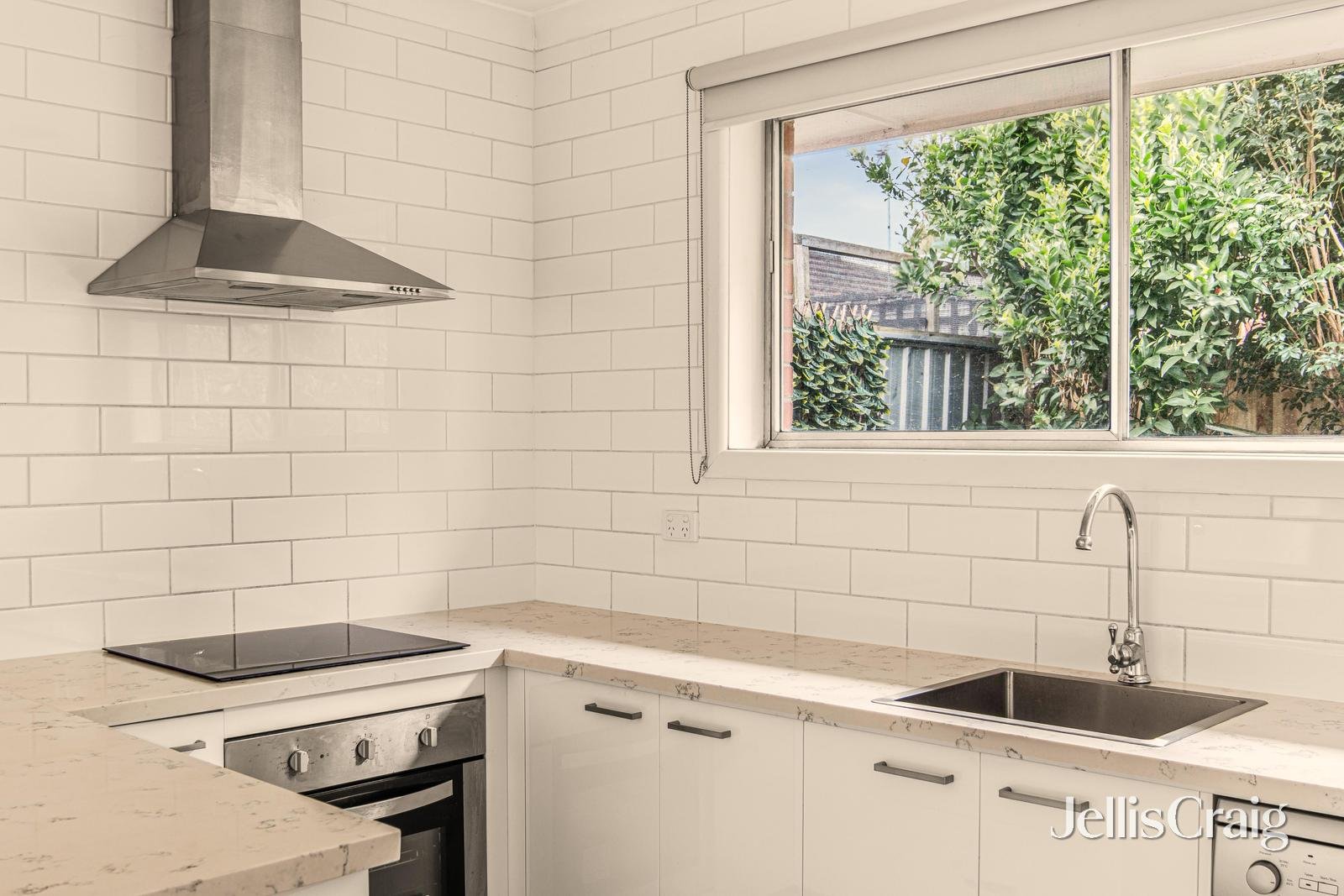 23/12-14 Venice Street, Mentone image 4