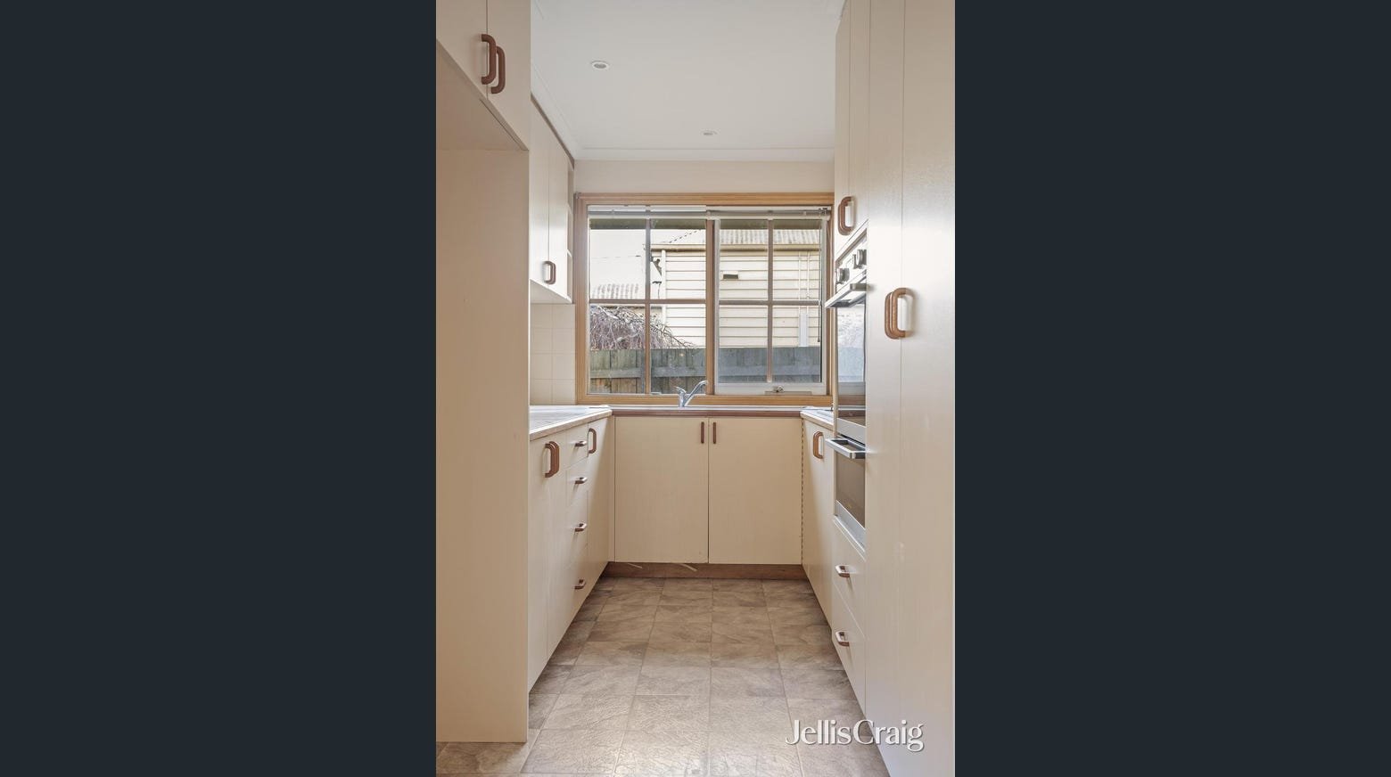 2/317 Auburn Road, Hawthorn image 7