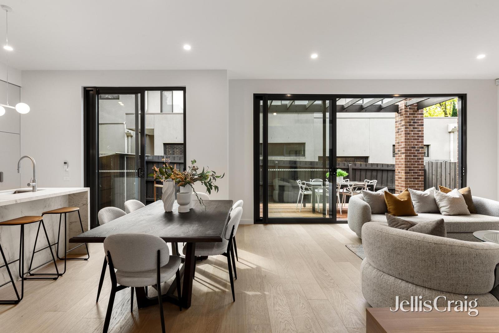 2&3/18 Evelina Street, Balwyn image 5