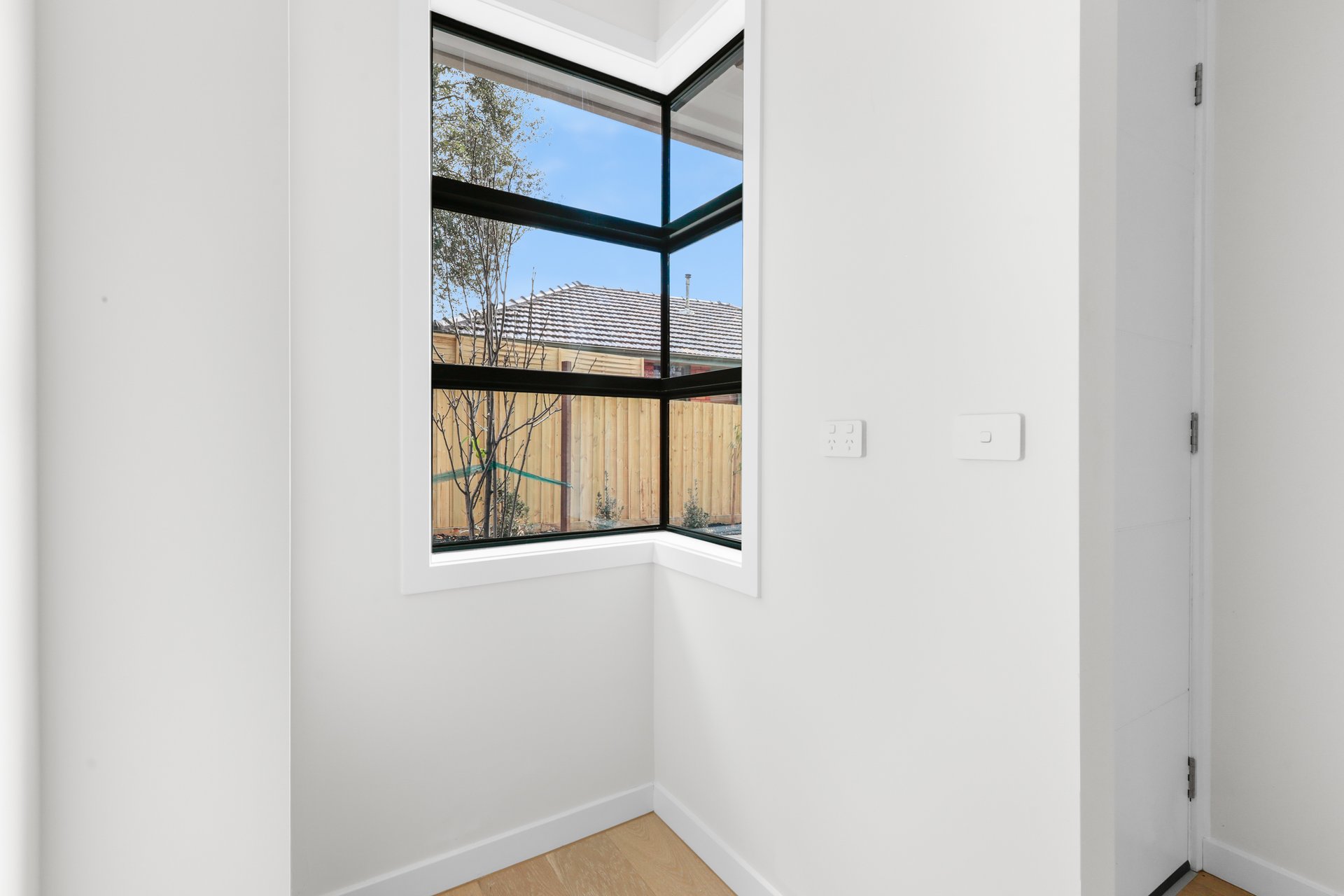 2&3/18 Holskamp Street, Mount Waverley image 2