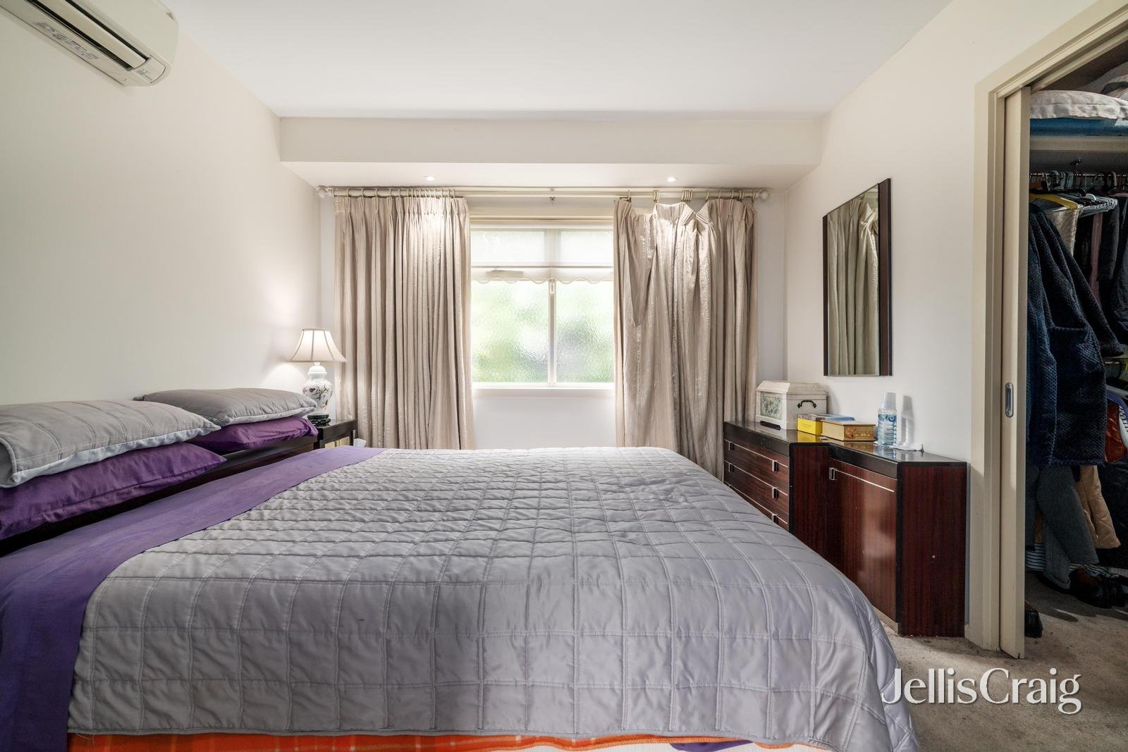 2/319 George Street, Doncaster image 6