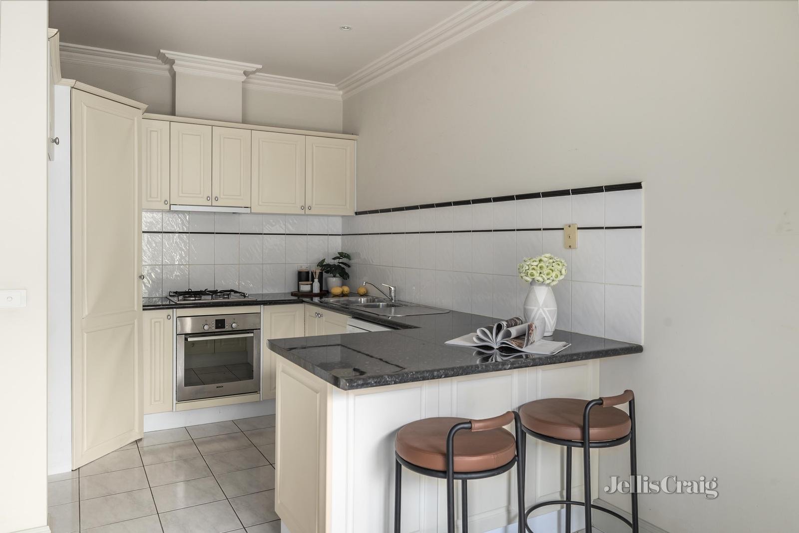 2/32-34 Burnett Street, Mitcham image 4