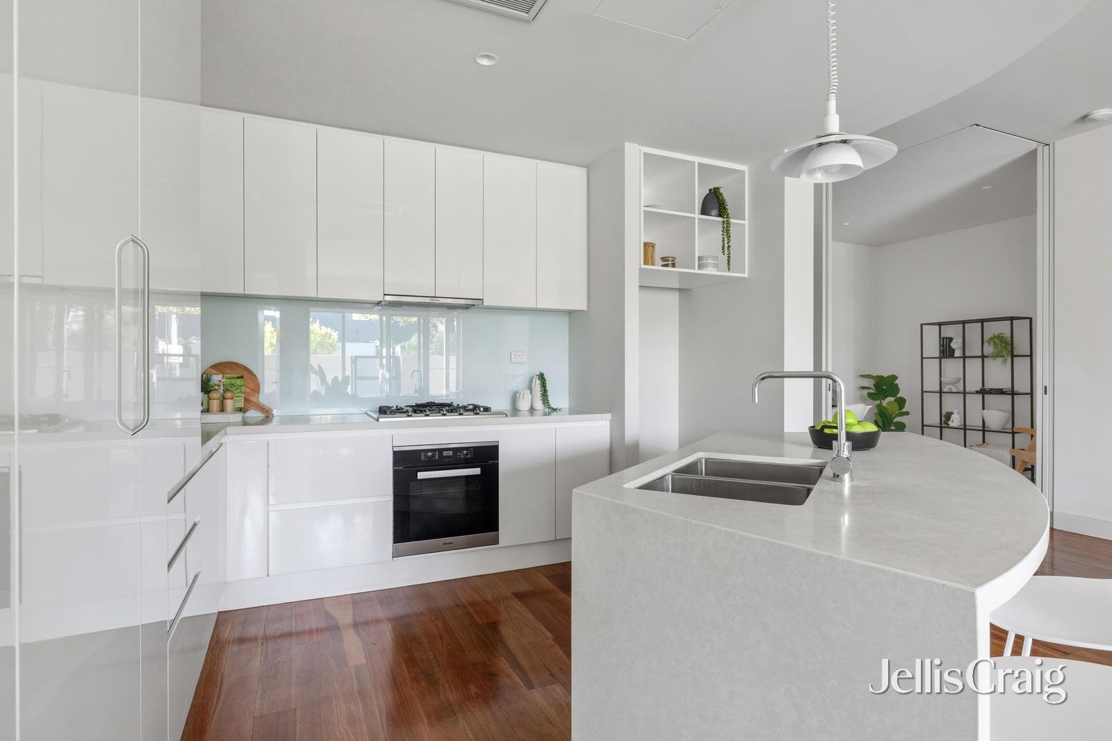 2/32 Bay Street, Brighton image 6