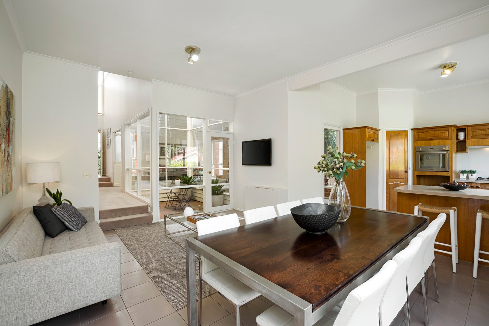 2/32 Clifton Road, Hawthorn East image 3