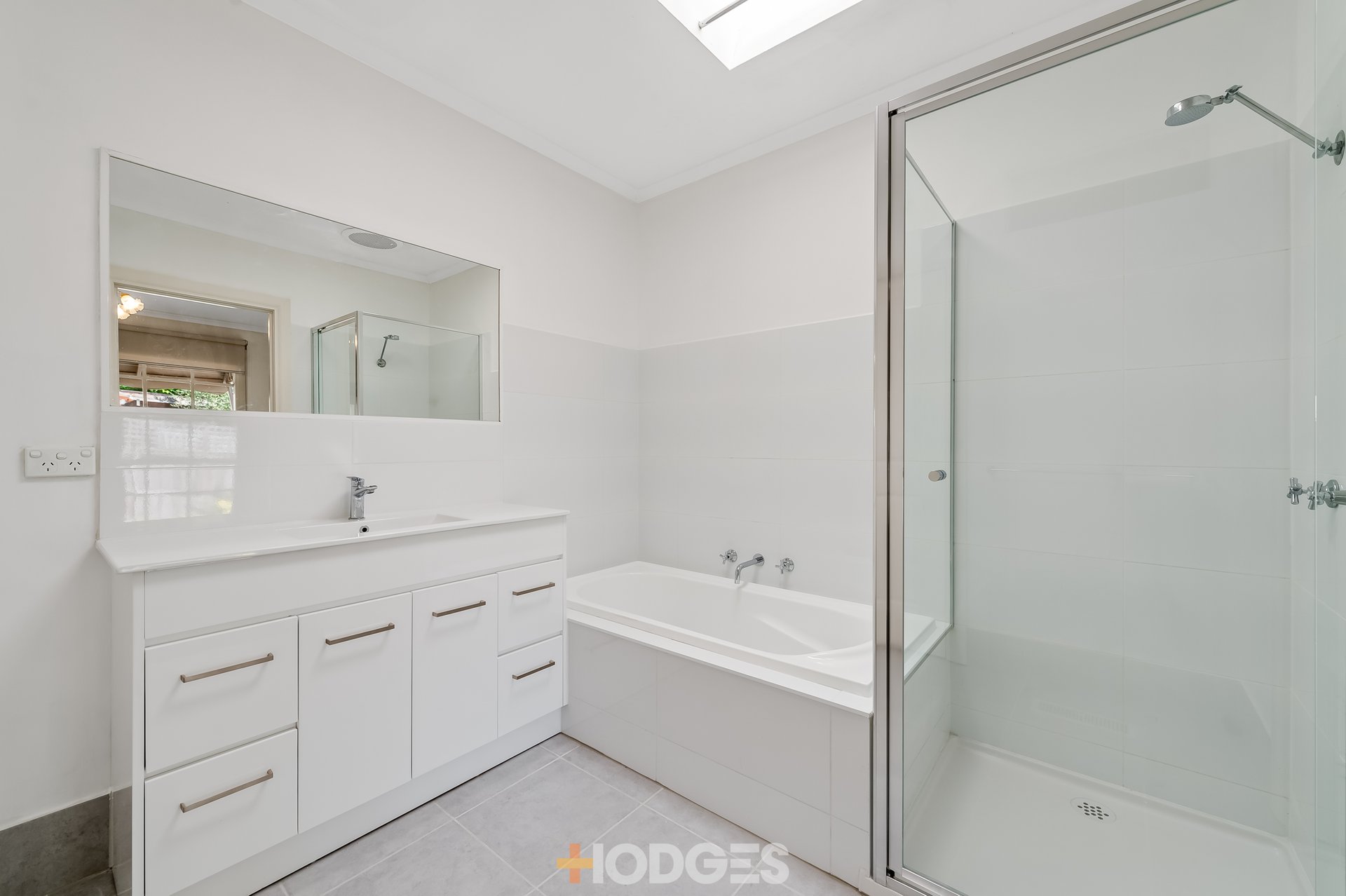 2 / 32 Cooper Street ESSENDON