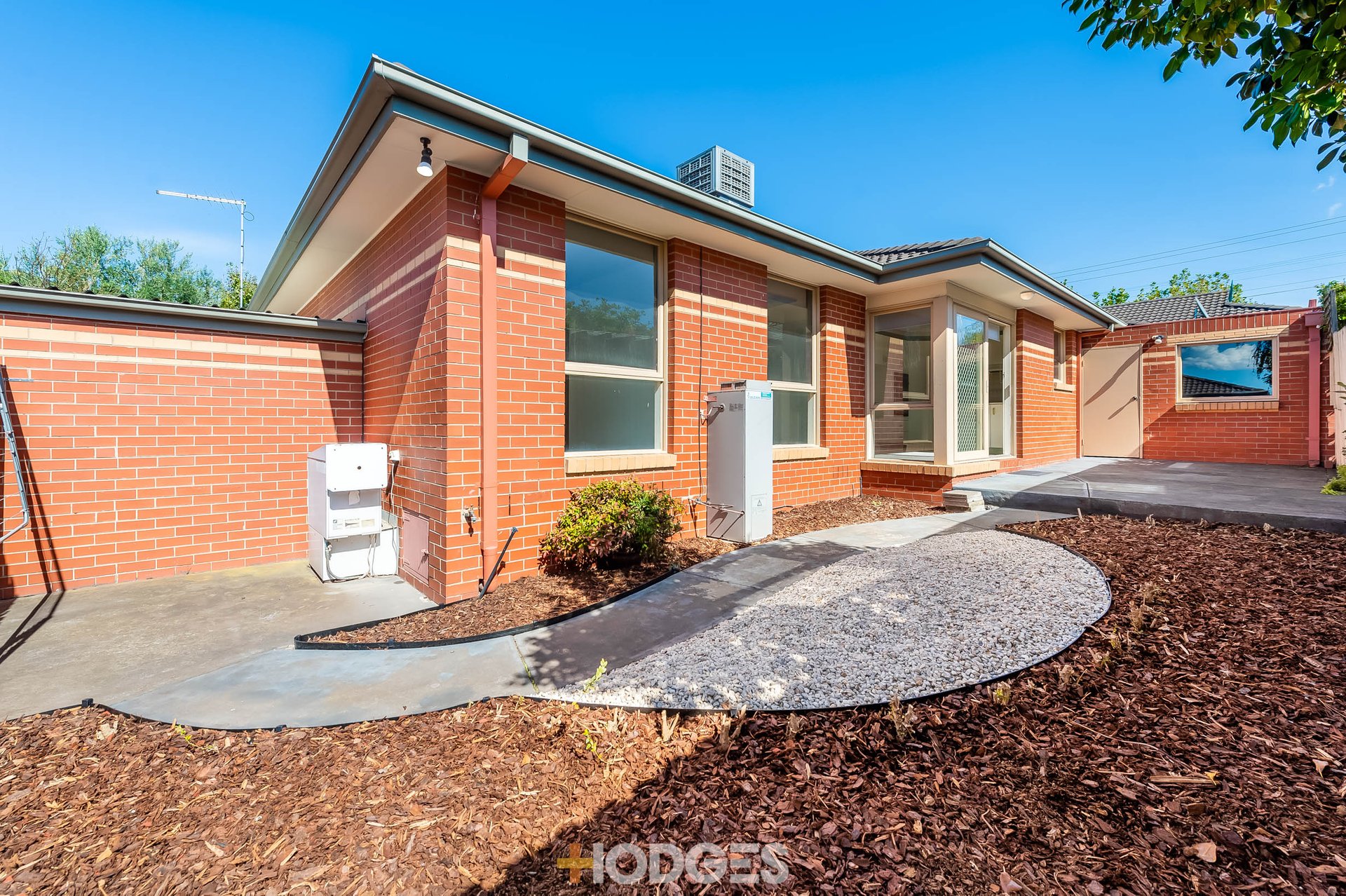2 / 32 Cooper Street ESSENDON