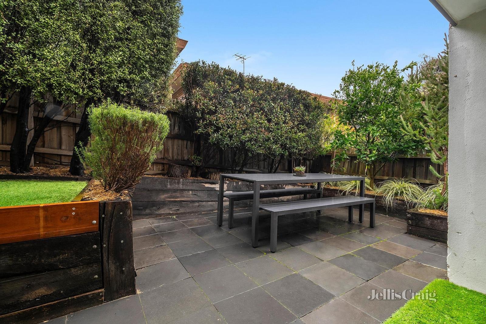 2/32 Florence Road, Surrey Hills image 7