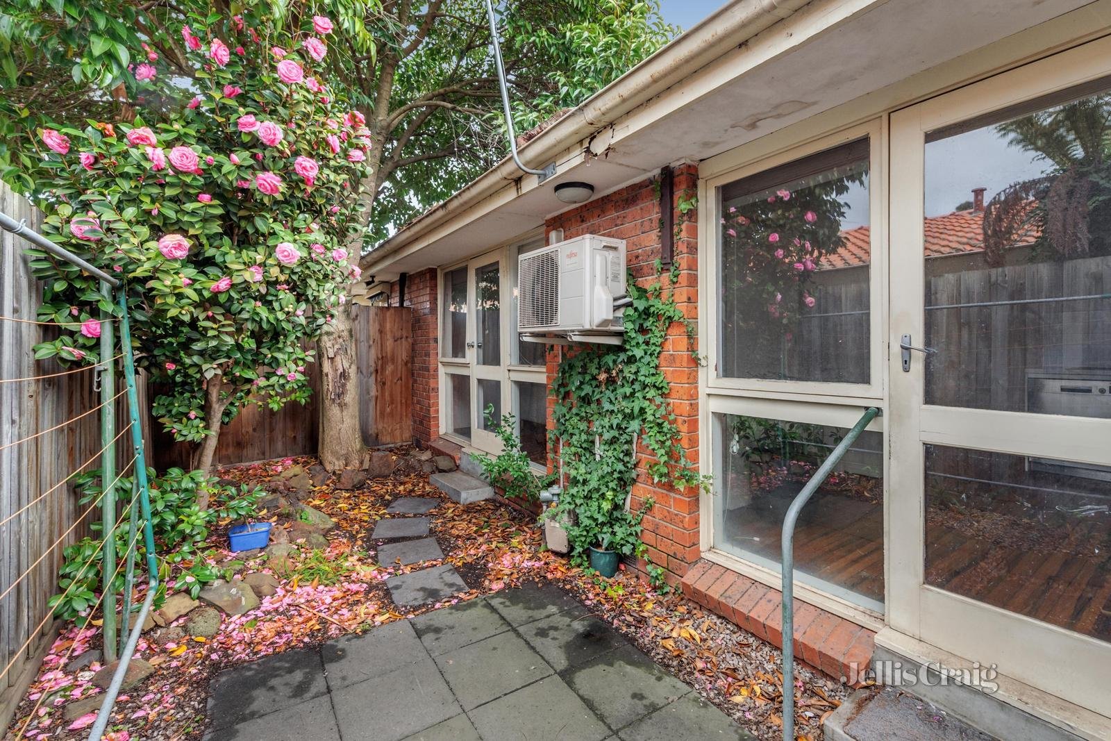 2/32 Judd Street, Camberwell image 5