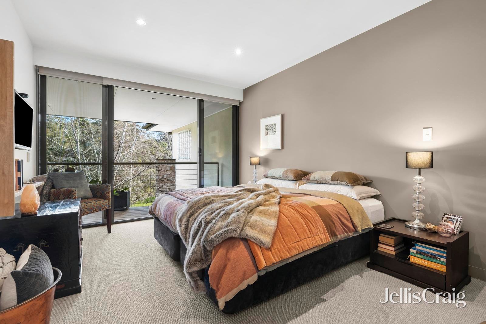 2/32 King Street, Daylesford image 9