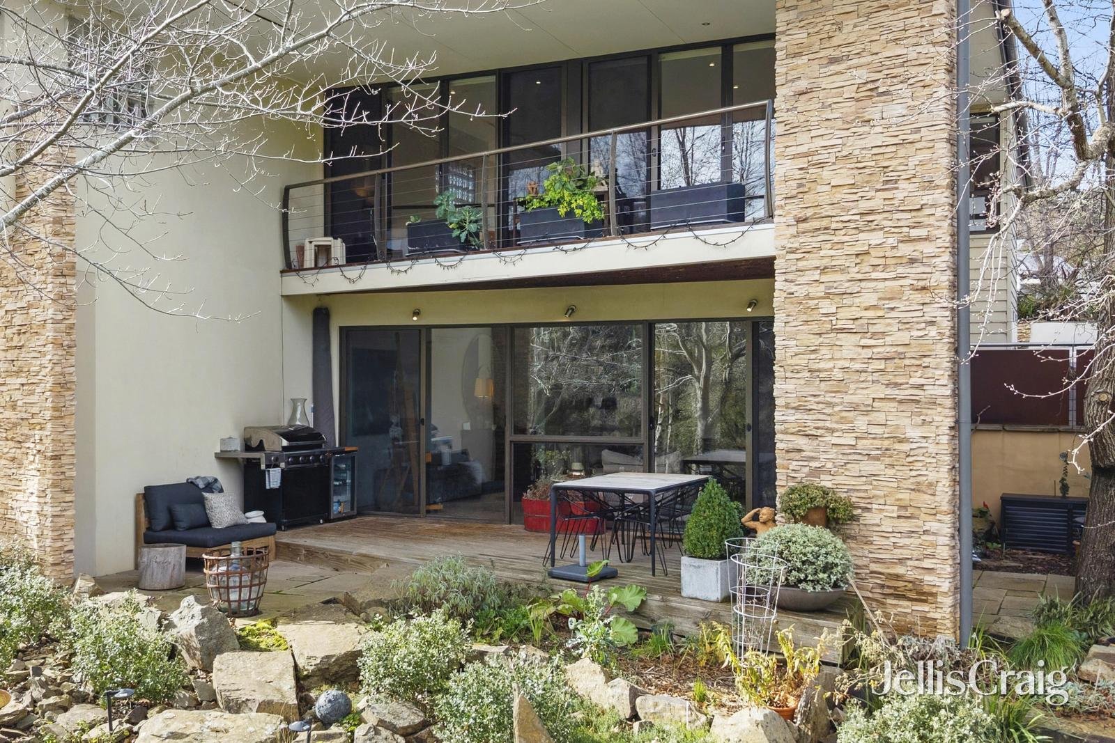 2/32 King Street, Daylesford image 16