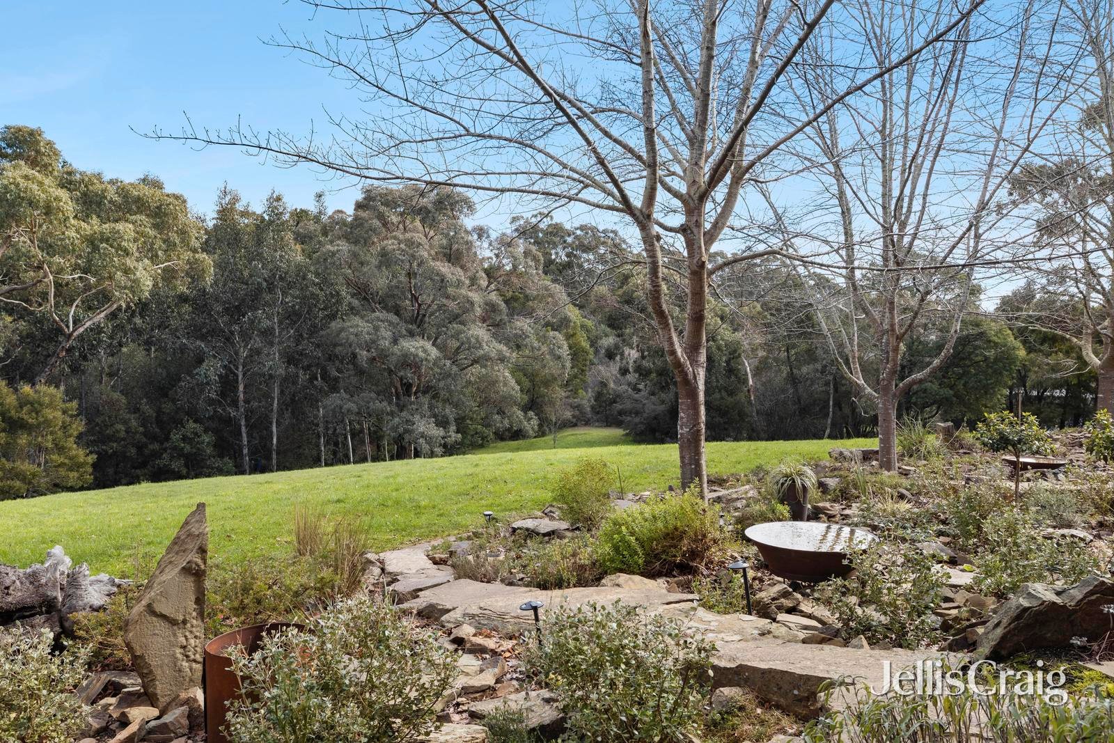 2/32 King Street, Daylesford image 17