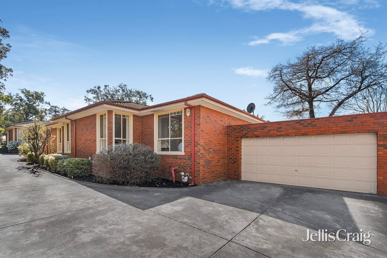 2/32 Lena Grove, Ringwood image 1