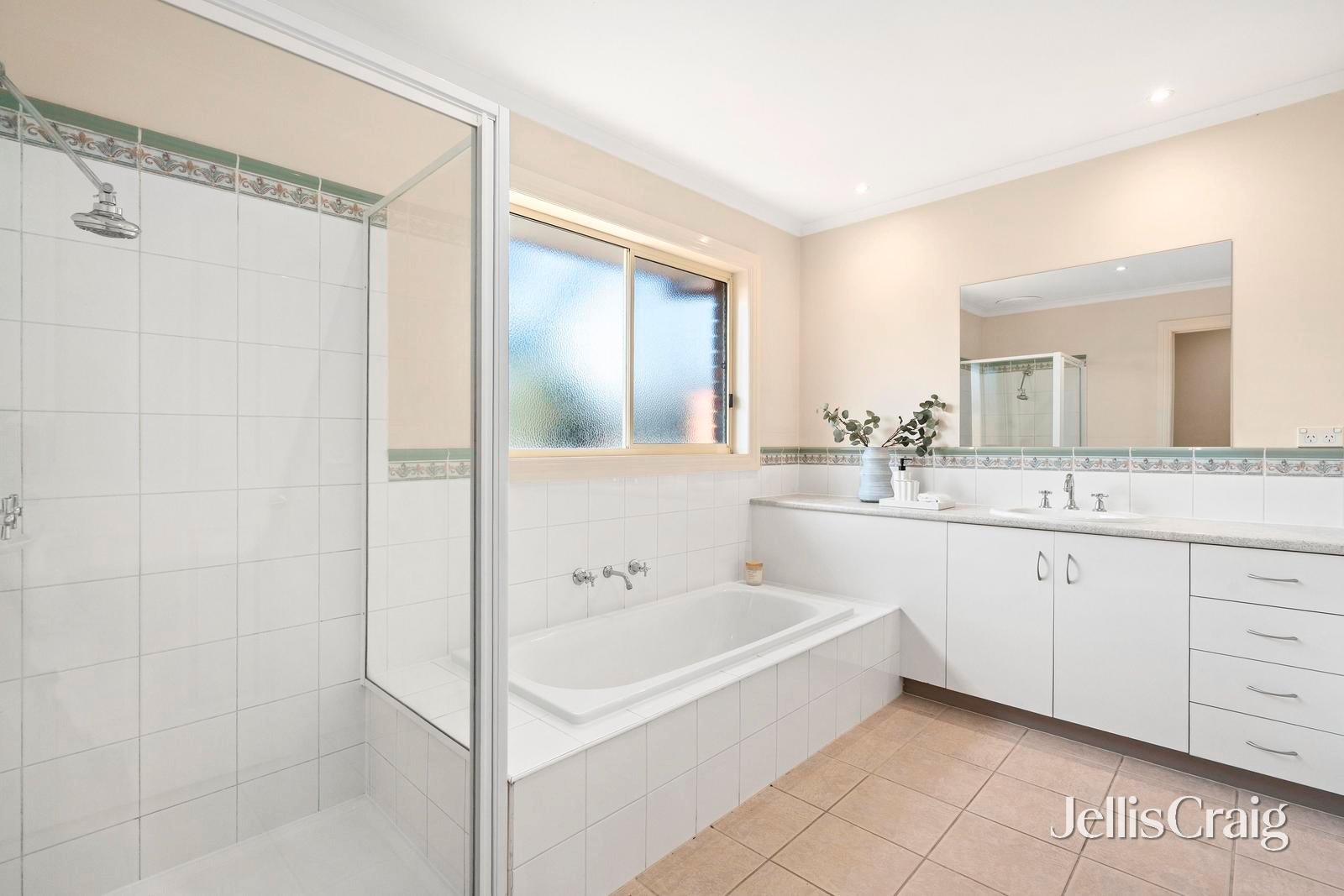2/32 Lena Grove, Ringwood image 6