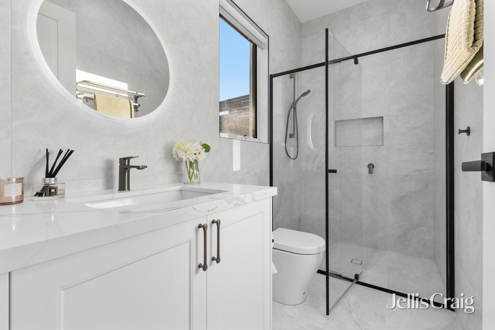 2/32 Malabar Road, Blackburn image 8