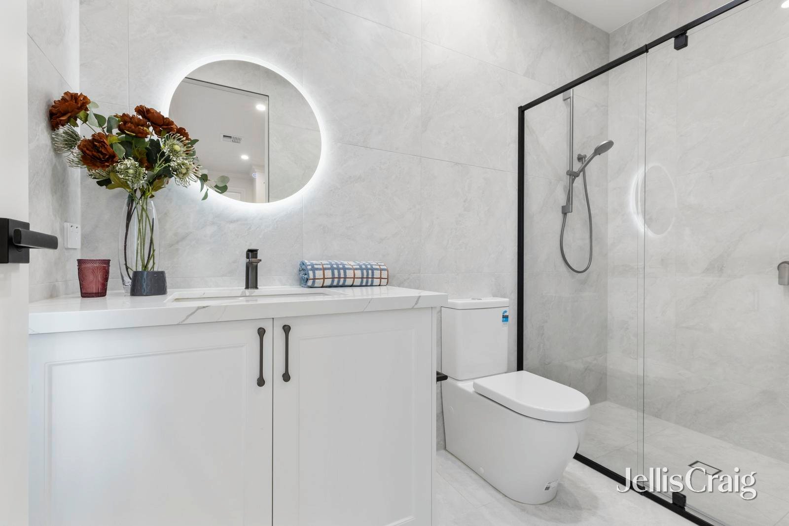 2/32 Malabar Road, Blackburn image 14
