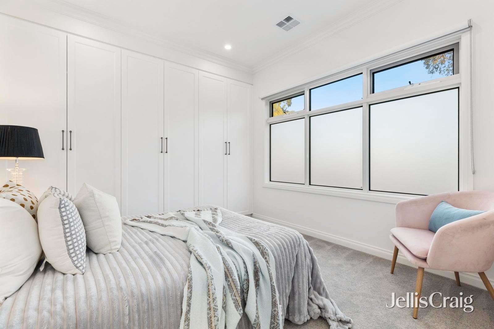 2/32 Malabar Road, Blackburn image 15