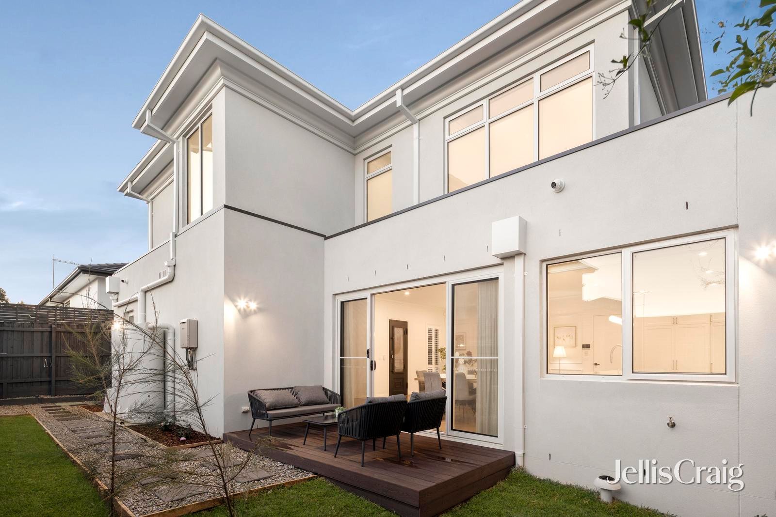 2/32 Malabar Road, Blackburn image 18