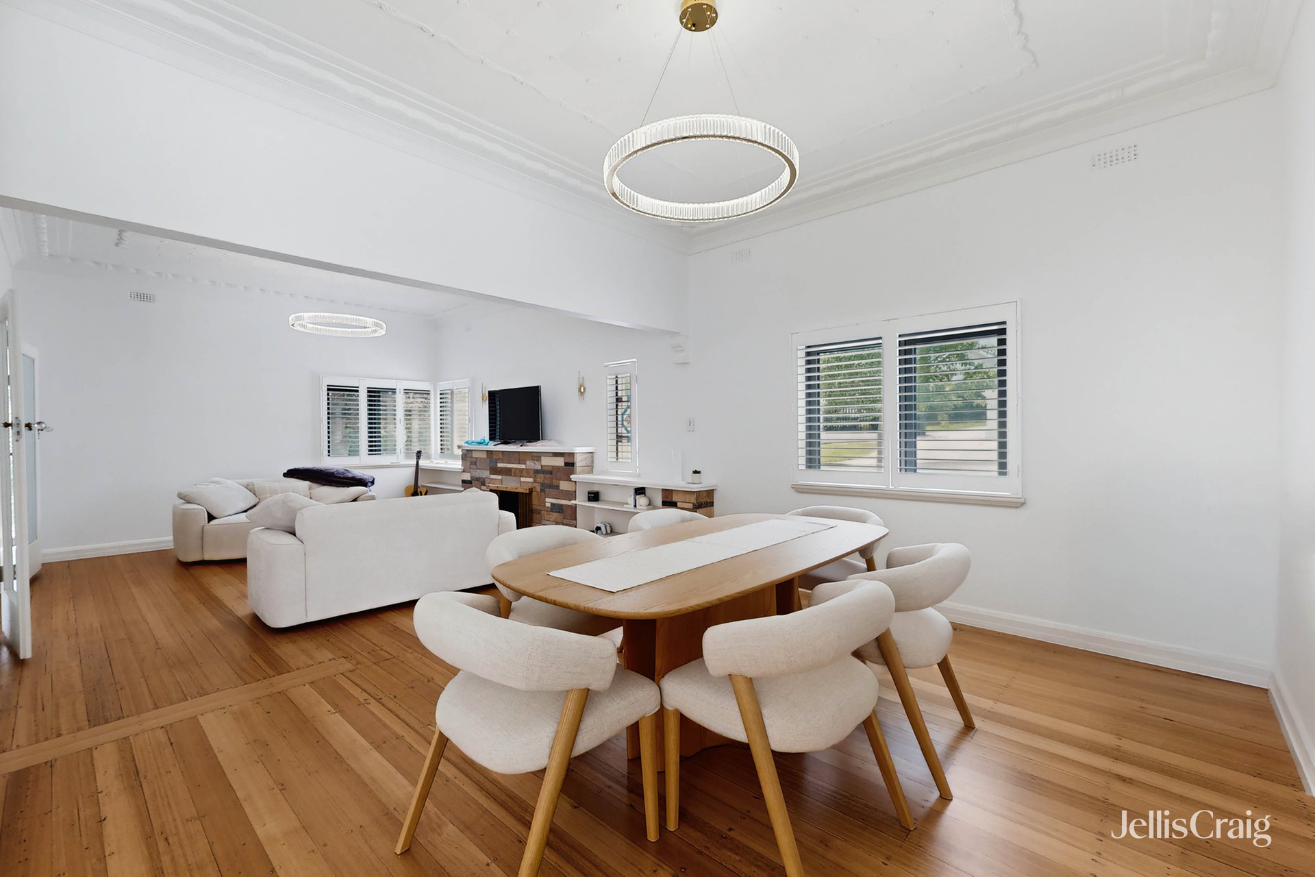 232 Napier Street, Strathmore image 4
