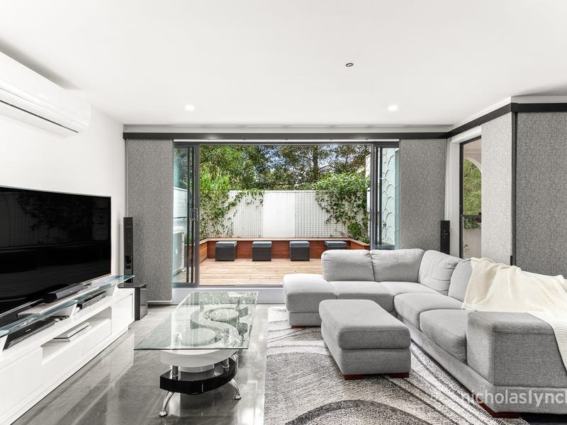 Property Gallery Thumbnail 3