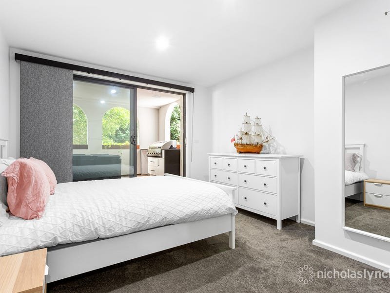 Property Gallery Thumbnail 5