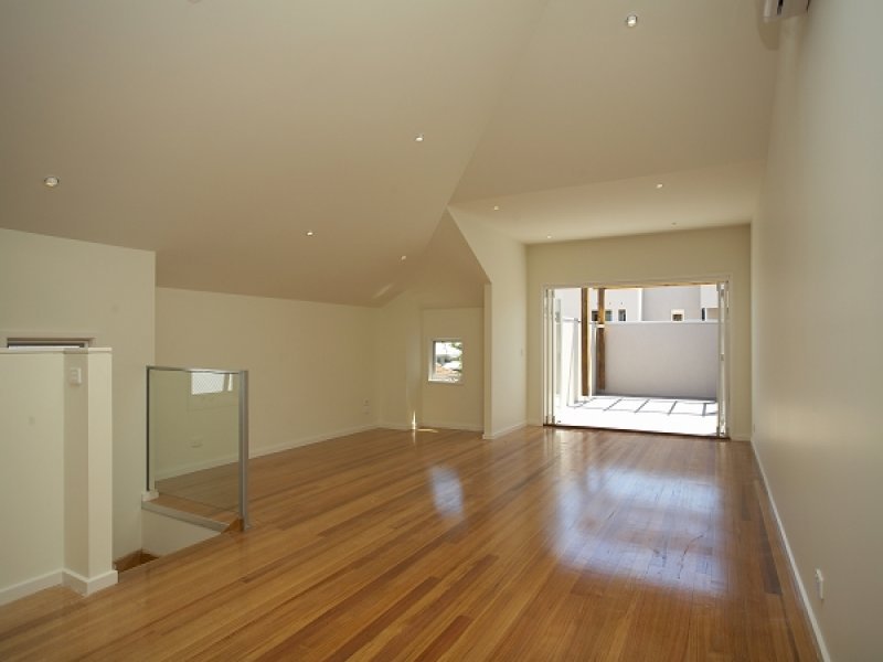 2/32 Princes Street, Williamstown image 4