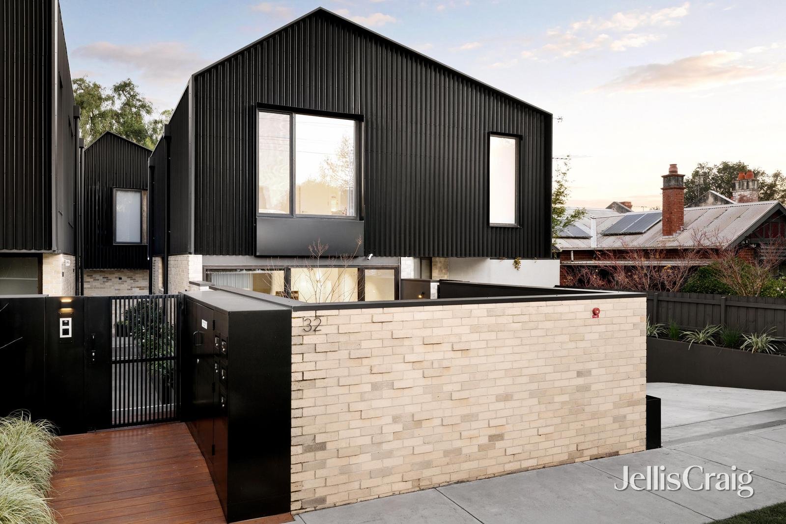 2/32 Rathmines Road, Hawthorn&nbsp;East image 1