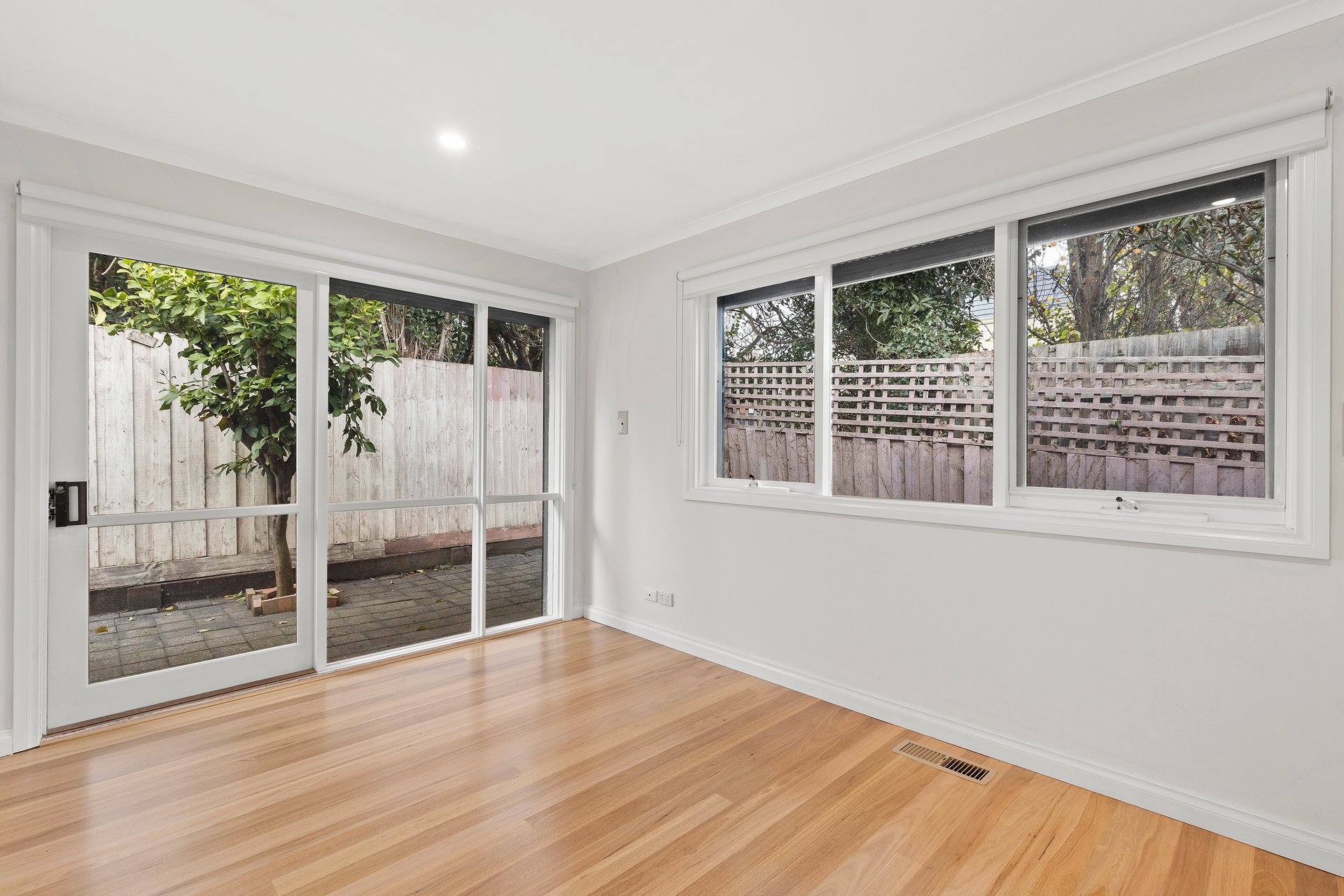 2/32 Ruby Street, Balwyn image 5