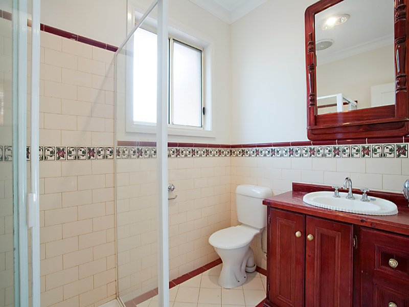 2/32 Severn Street, Yarraville image 8