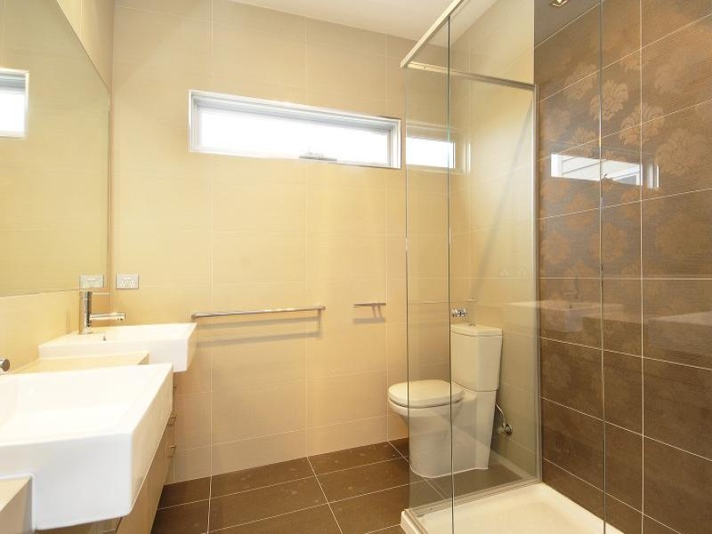 2/32 Upper Skene Street, Newtown image 8