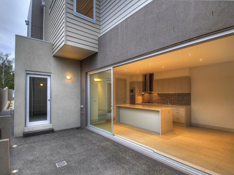 2/32 Upper Skene Street, Newtown image 14