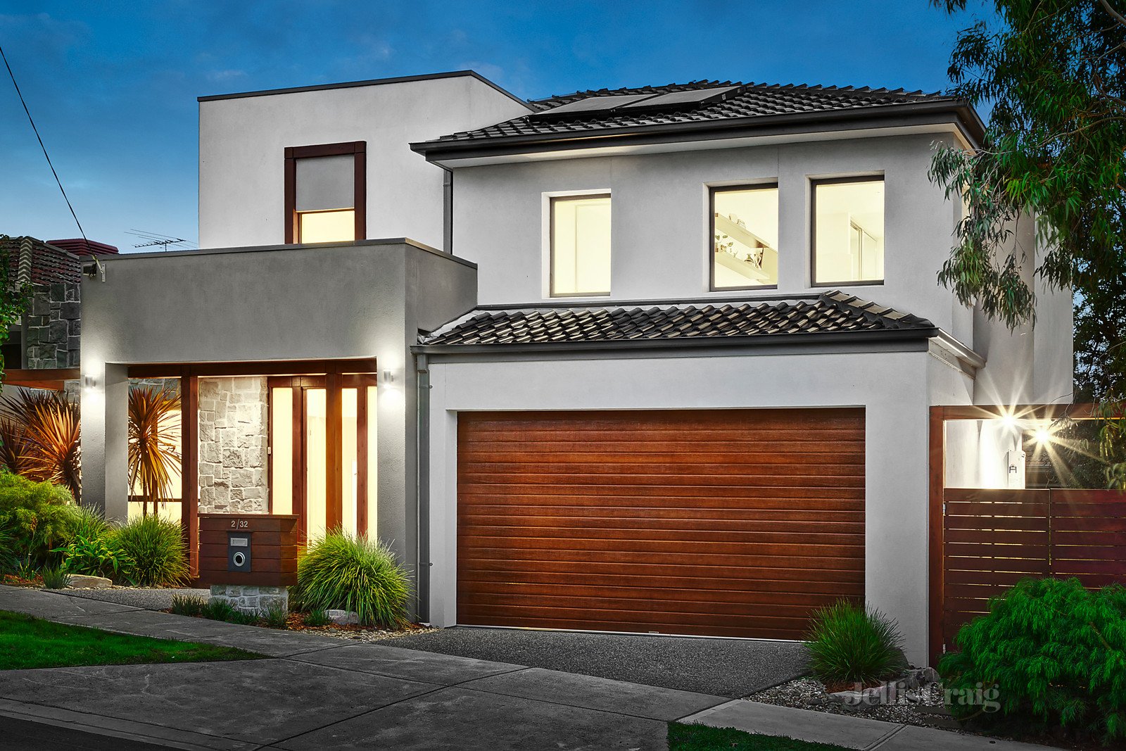 2/32 View Hill Road, Balwyn North image 1