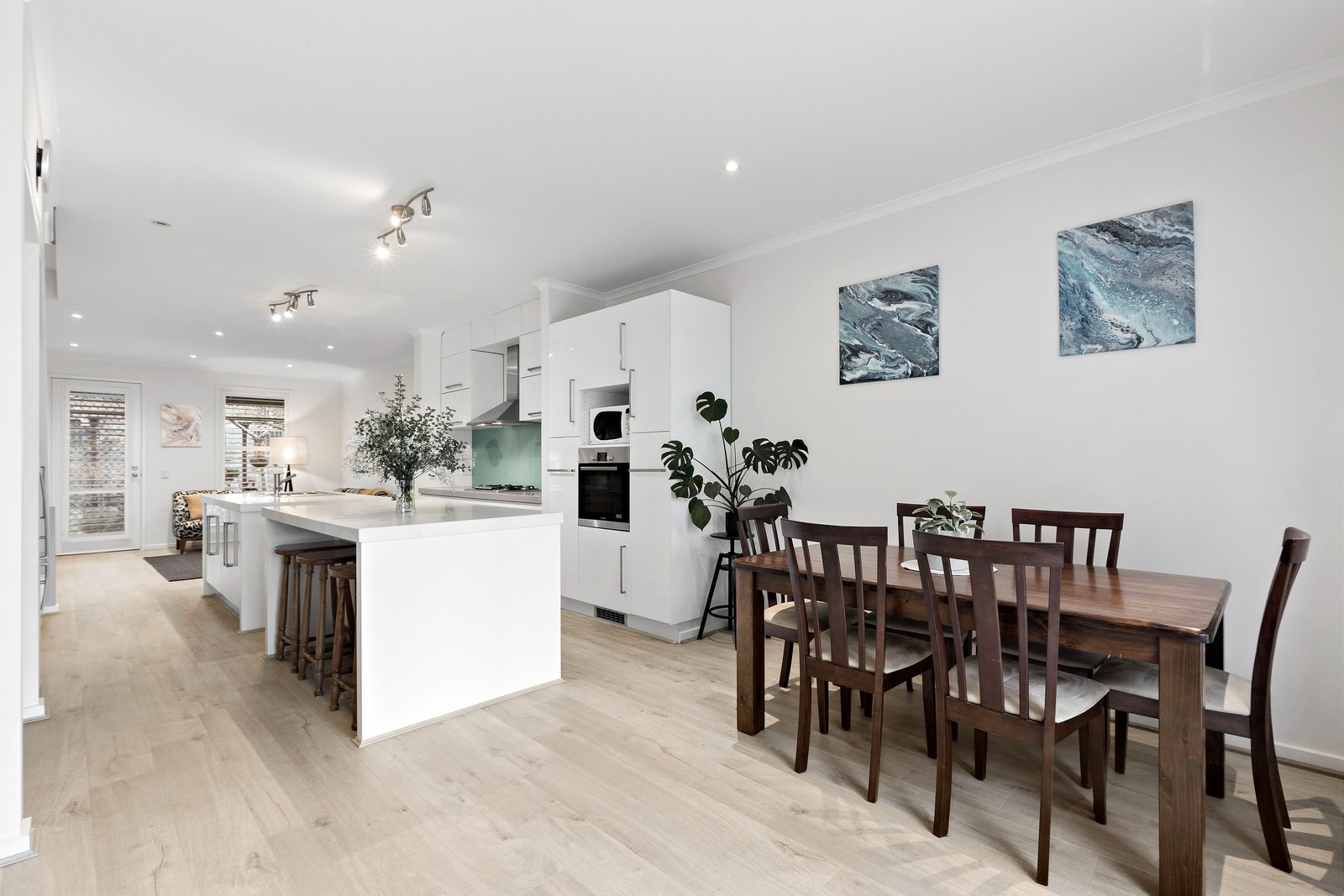Property Gallery Thumbnail 2