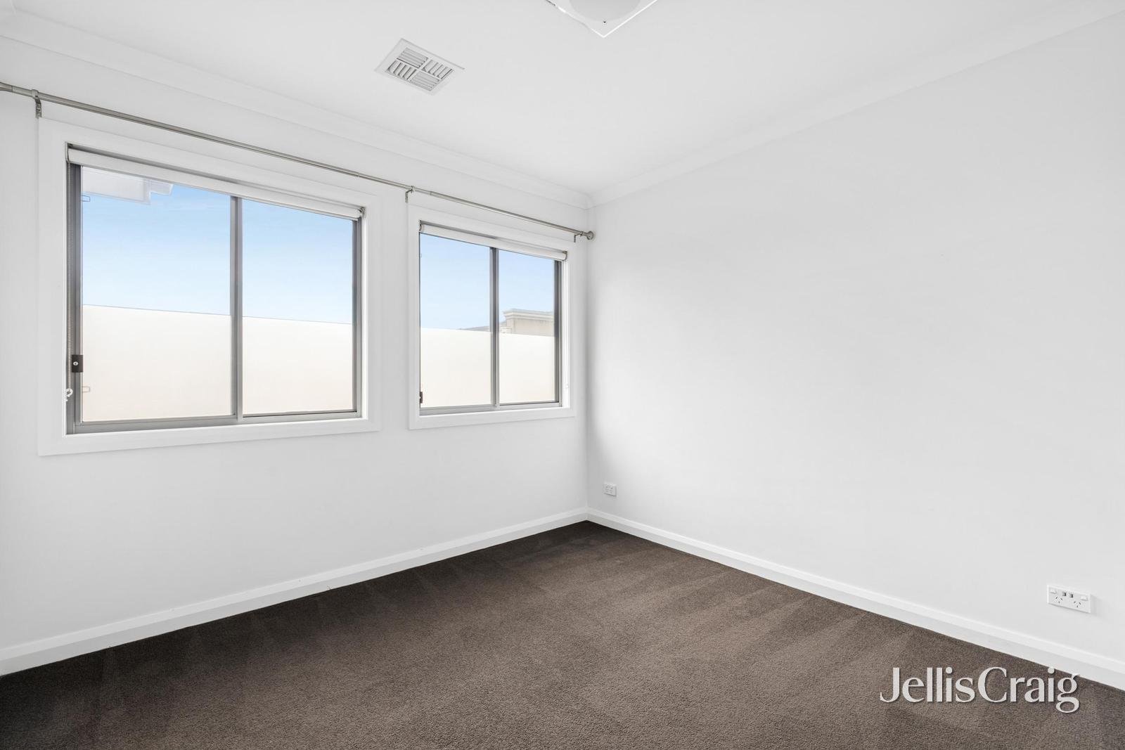2/320 Maroondah Highway, Ringwood image 8