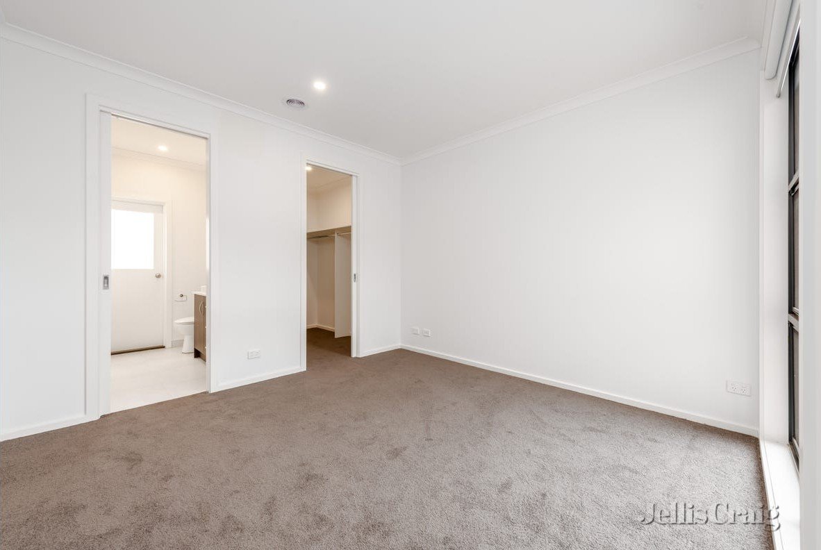 2/322 Highbury Road, Mount&nbsp;Waverley image 4