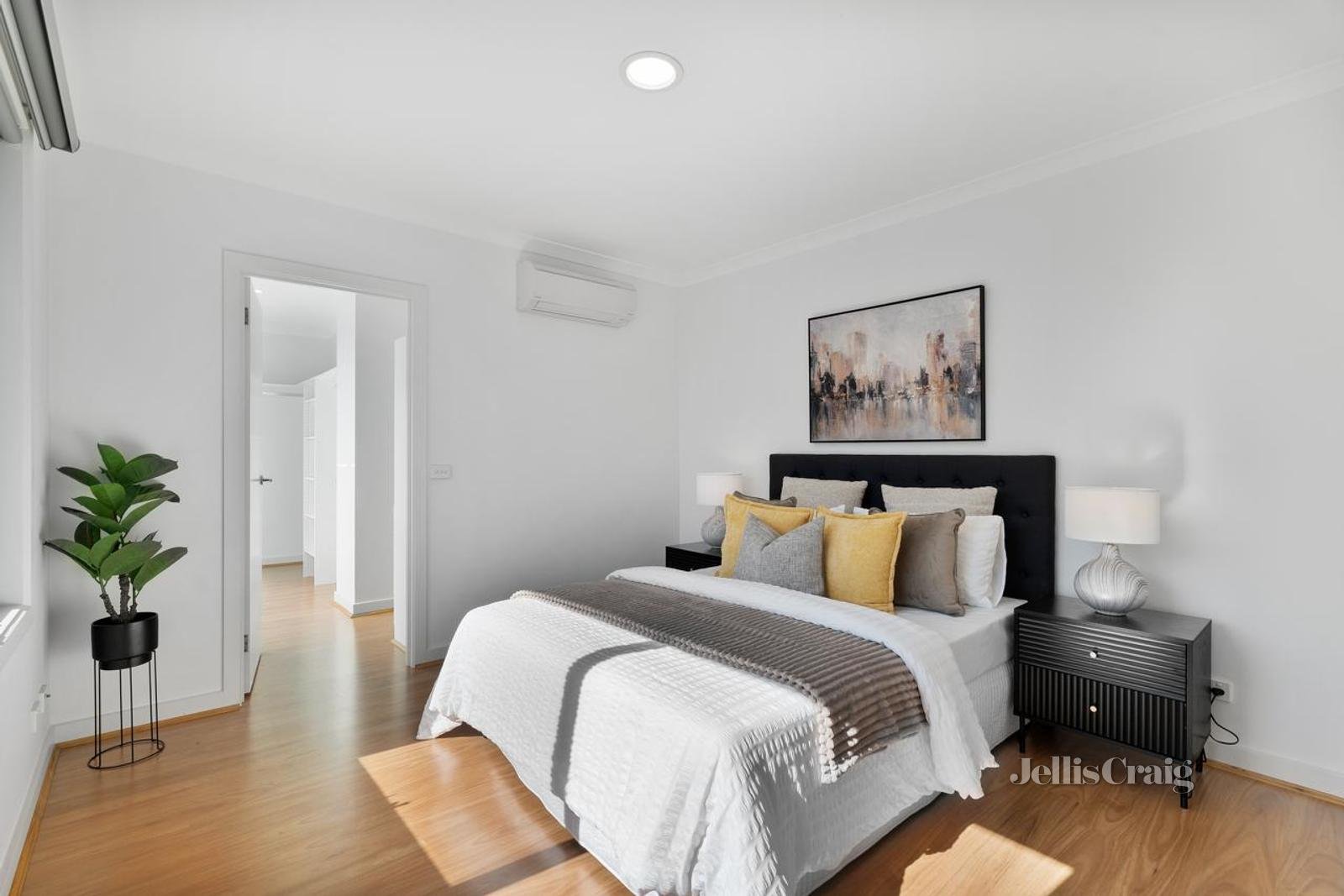 2/322 Waverley Road, Mount Waverley image 6