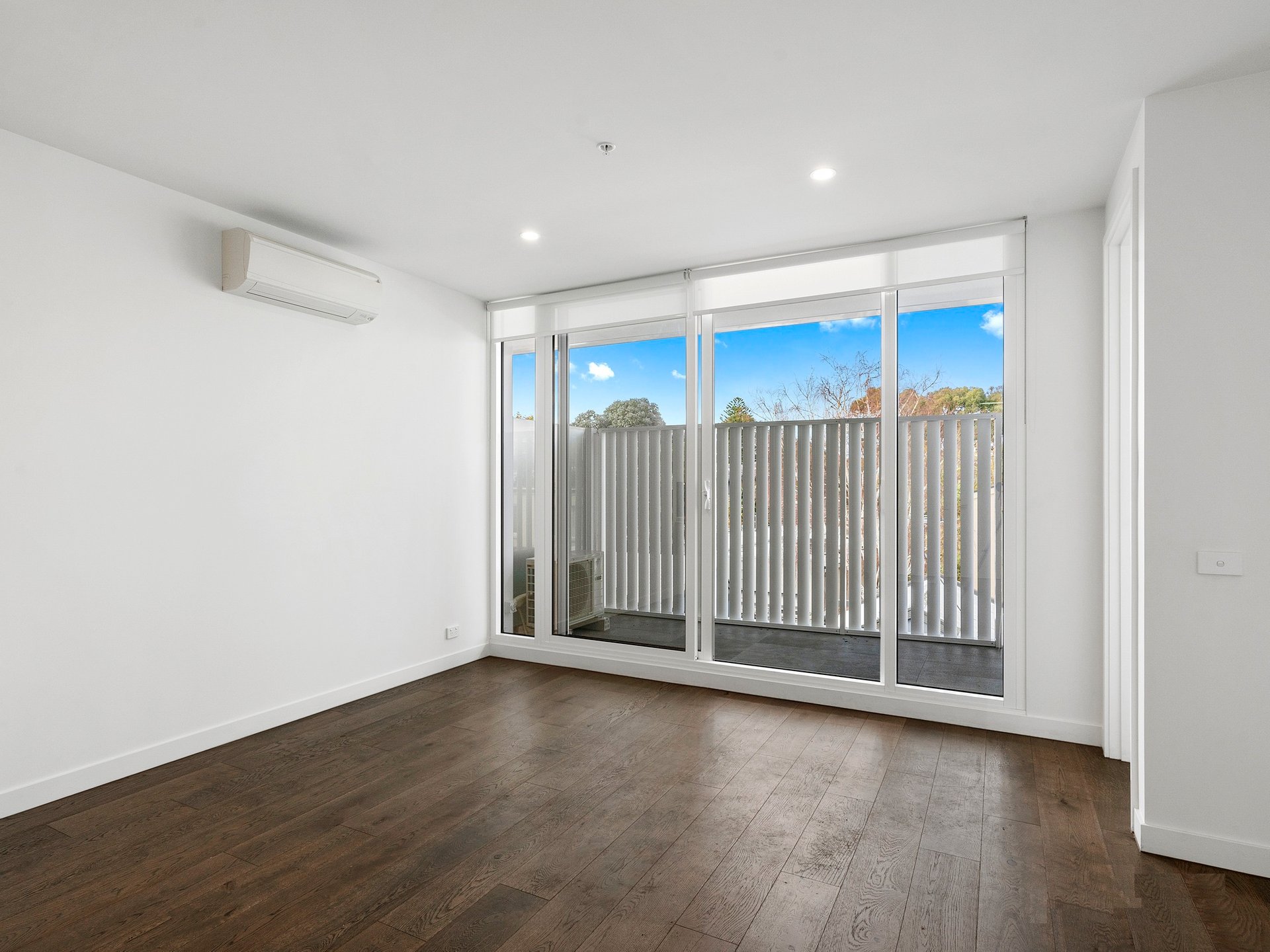 232/209 Bay Street, Brighton image 3