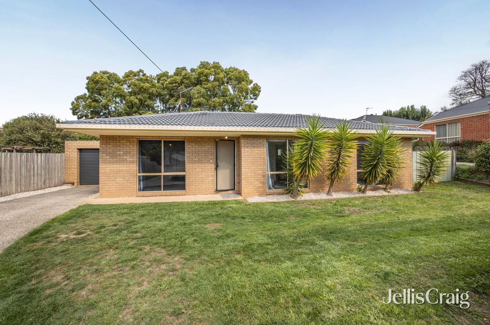 2/324A Humffray Street North, Brown&nbsp;Hill image 1