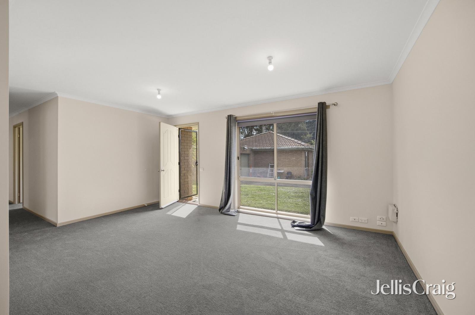 2/324A Humffray Street North, Brown&nbsp;Hill image 3