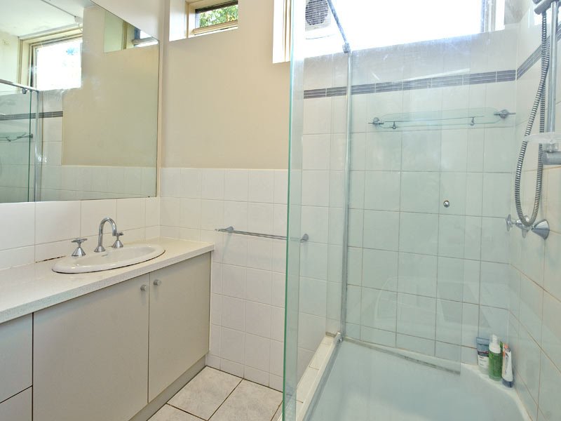 2/33 Albion Road, Box Hill image 4