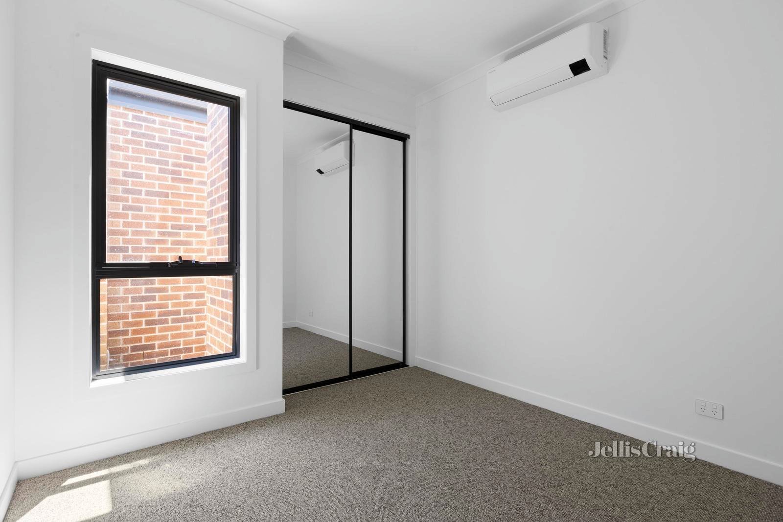 2/33 Beech Street, Whittlesea image 9