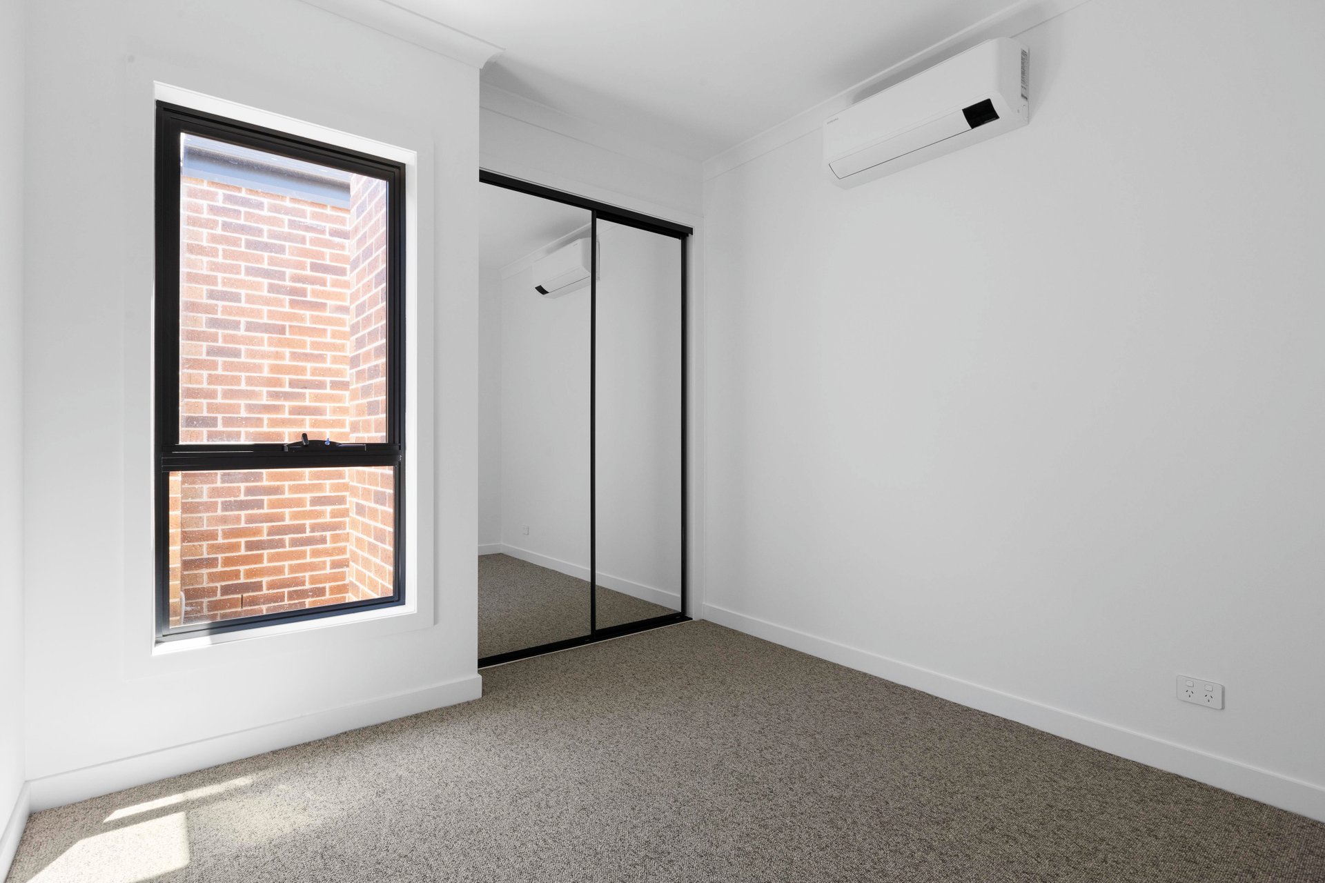 2/33 Beech Street, Whittlesea image 4