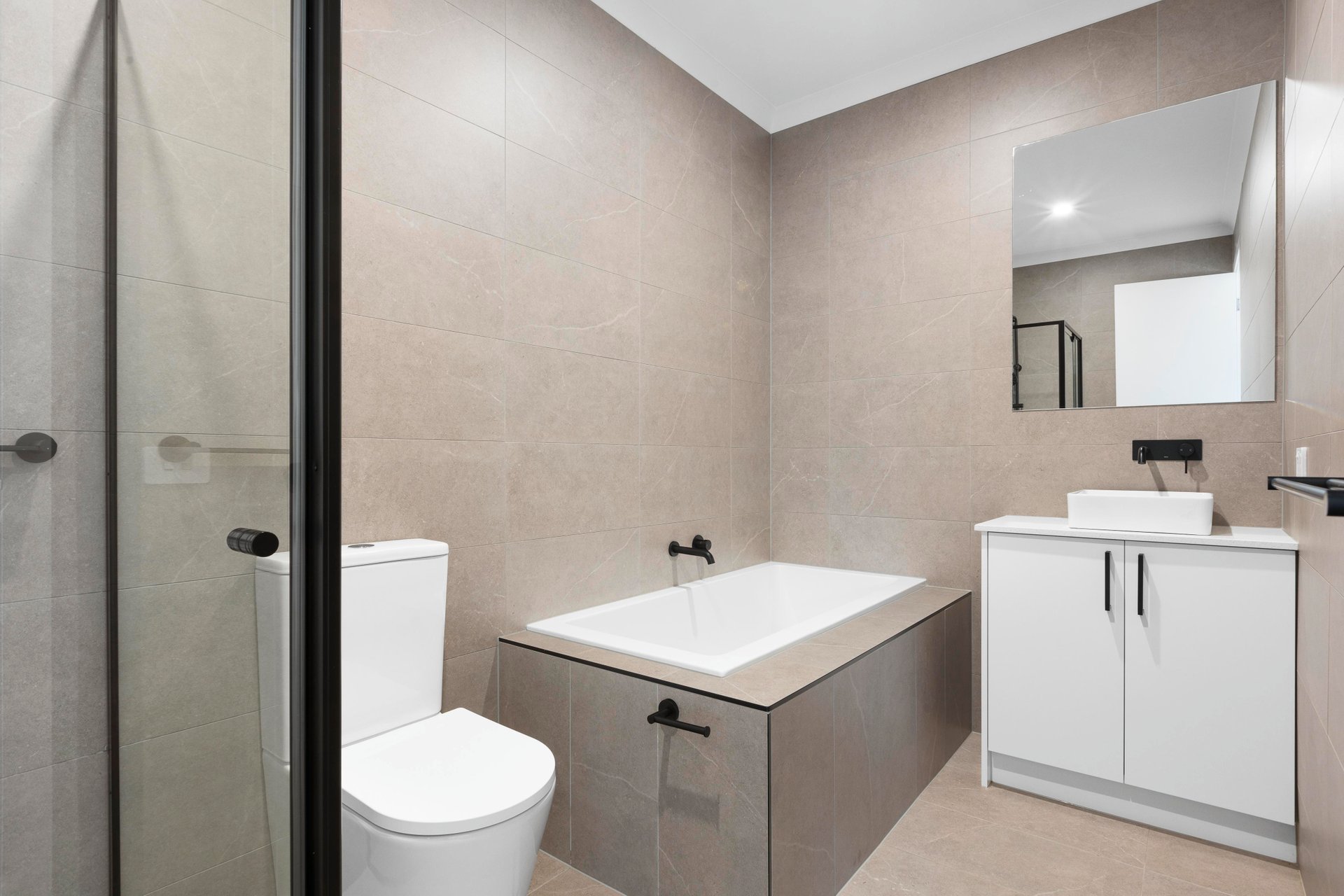 2/33 Beech Street, Whittlesea image 5