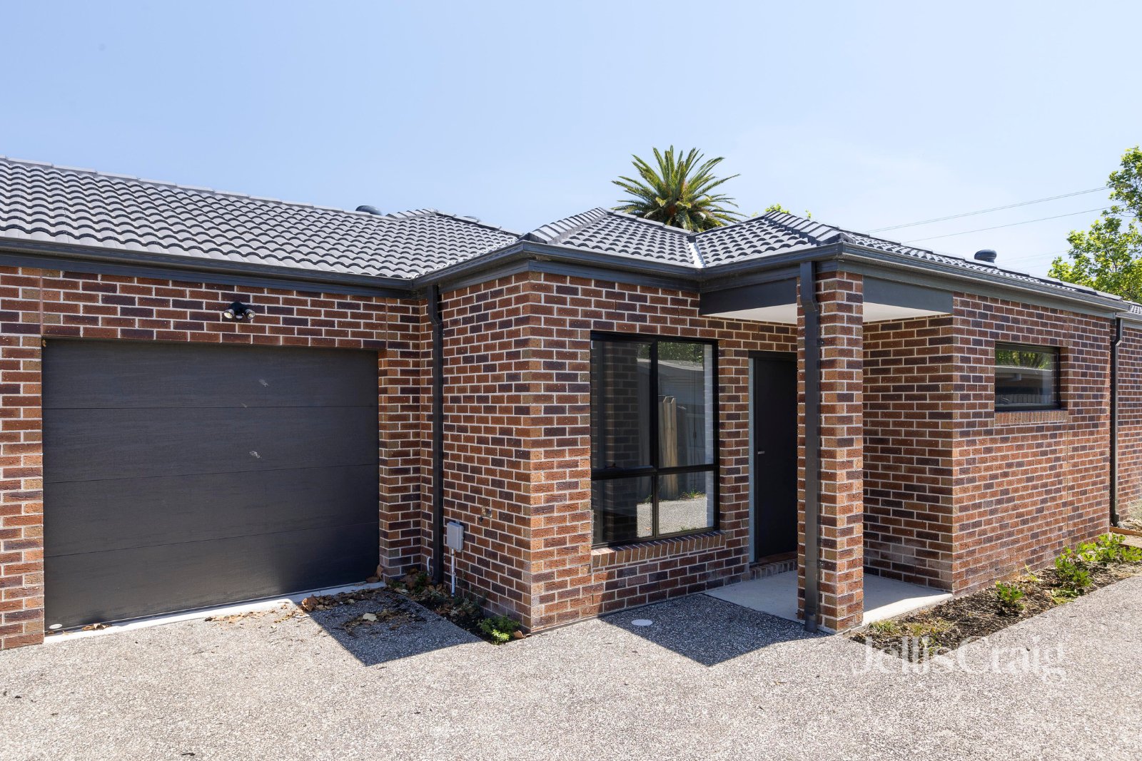 2/33 Beech Street, Whittlesea image 1